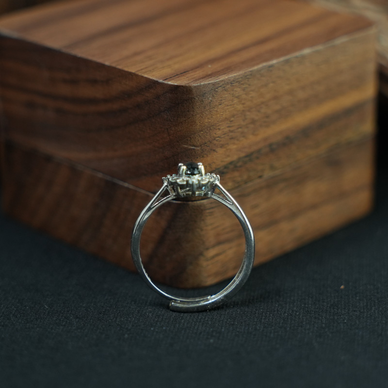 Nhẫn nữ đính đá Topaz London 4x6mm bạc 925