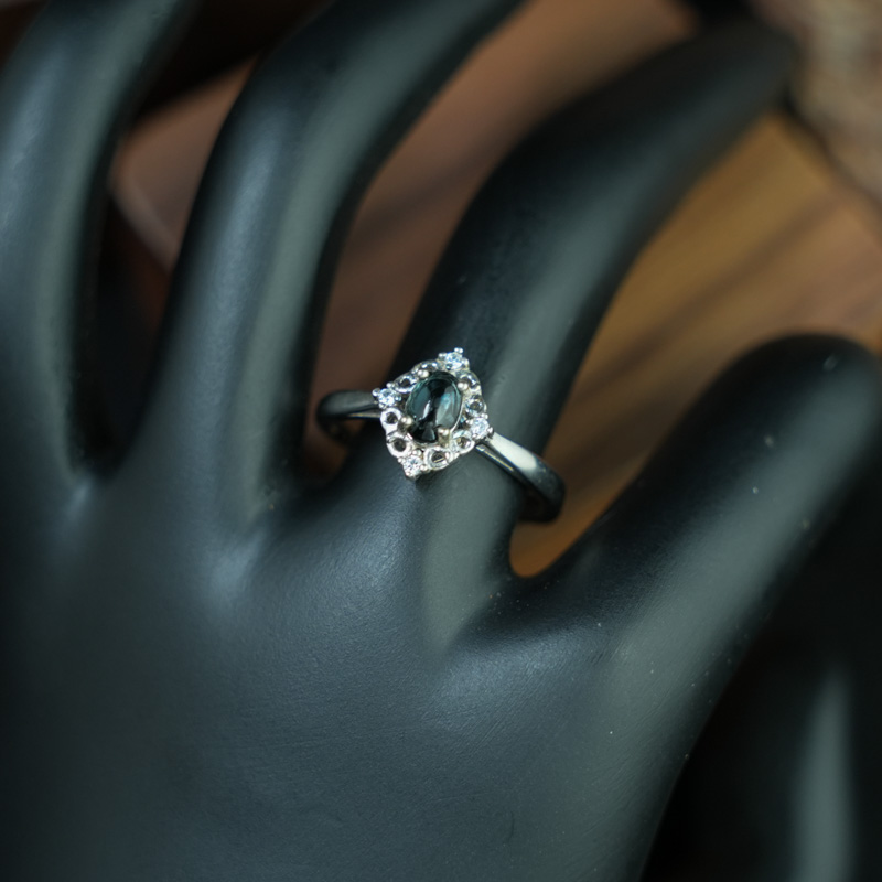 Nhẫn nữ đính đá Topaz London 4x6mm bạc 925