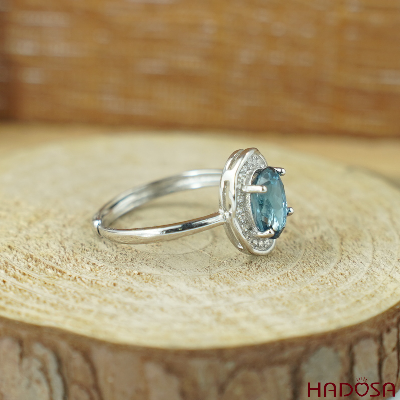 Nhẫn đá Swiss Topaz 6*8mm bạc 925