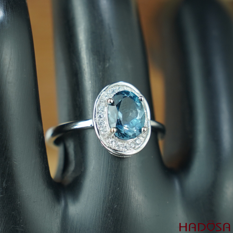 Nhẫn đá Swiss Topaz 6*8mm bạc 925