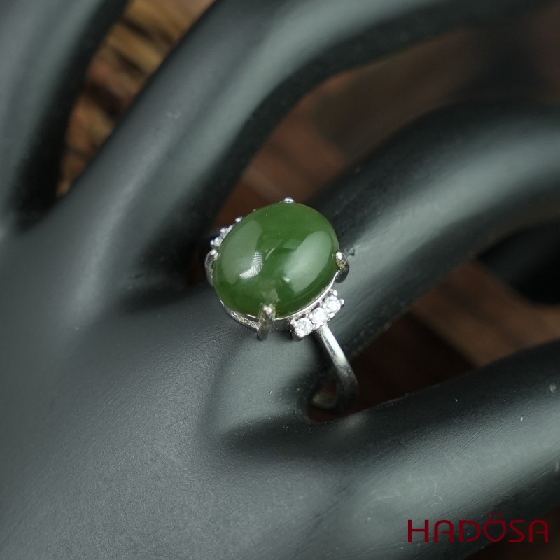 Nhẫn đính đá Ngọc bích oval 10x12mm bạc 925
