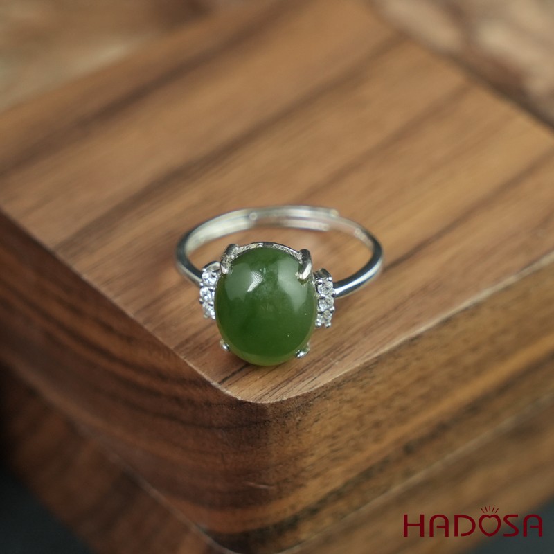 Nhẫn đính đá Ngọc bích oval 10x12mm bạc 925