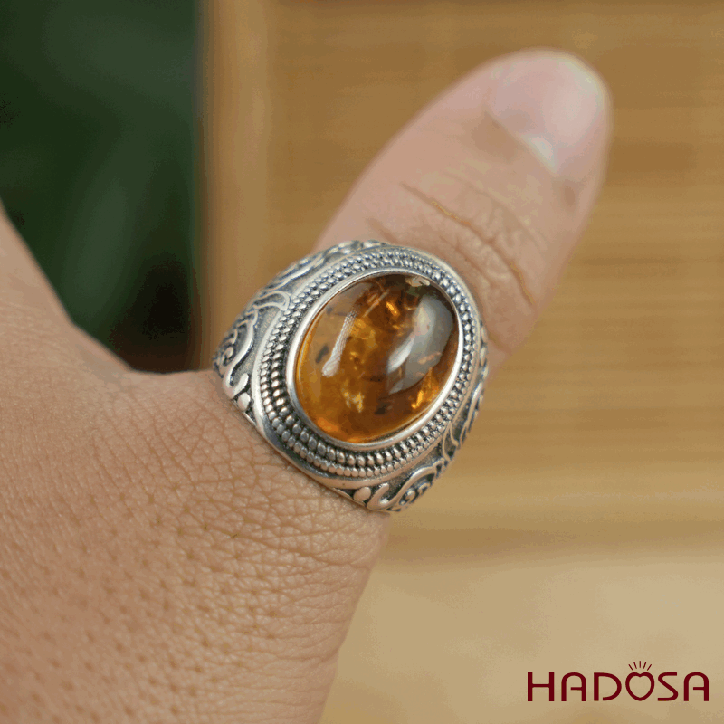 Nhẫn Hổ phách Baltic Oval 12x16mm bạc 925