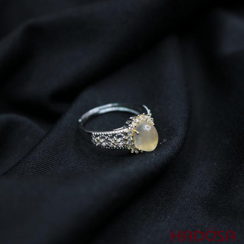 Nhẫn đá mặt trăng 6*8mm bạc 925