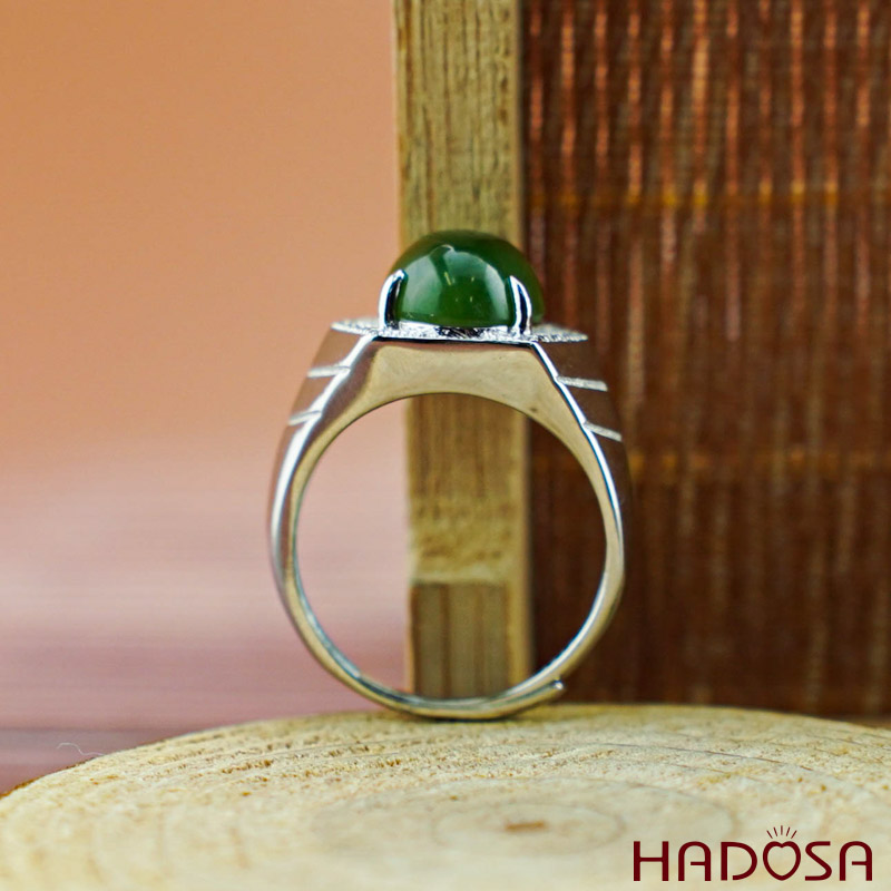 Nhẫn Ngọc bích 9x11mm bạc 925