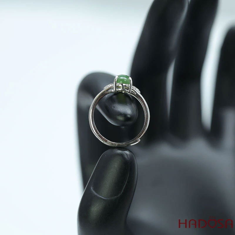 Nhẫn Ngọc Bích Canada 6*8mm bạc 925