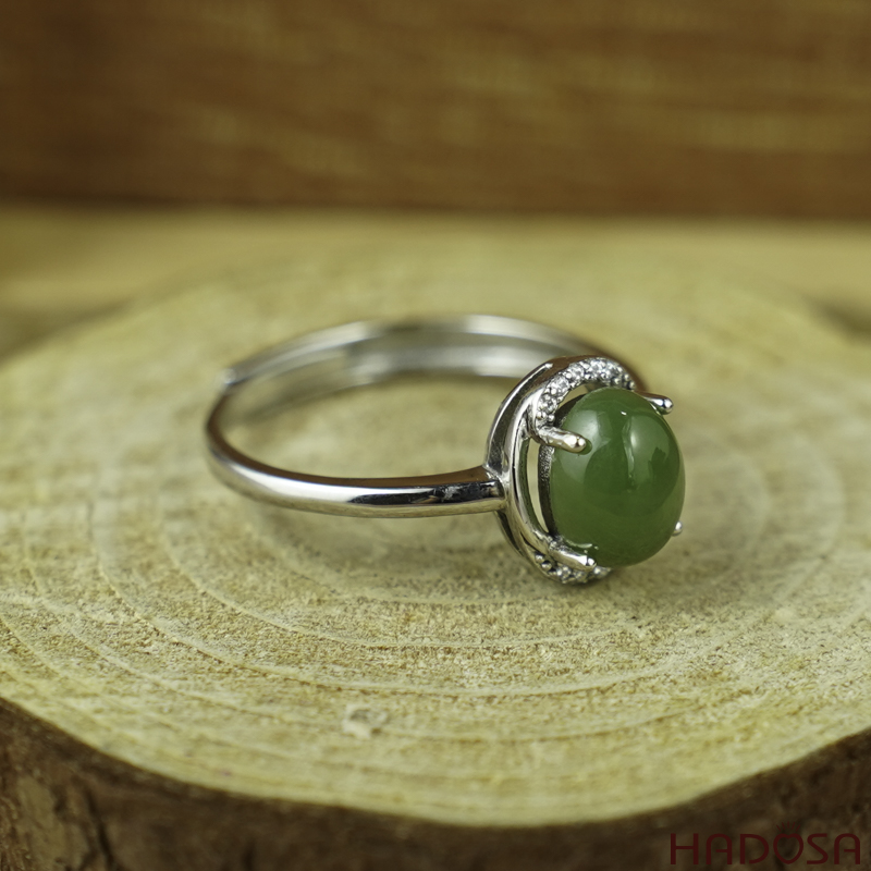 Nhẫn Ngọc Bích Canada 7*9mm