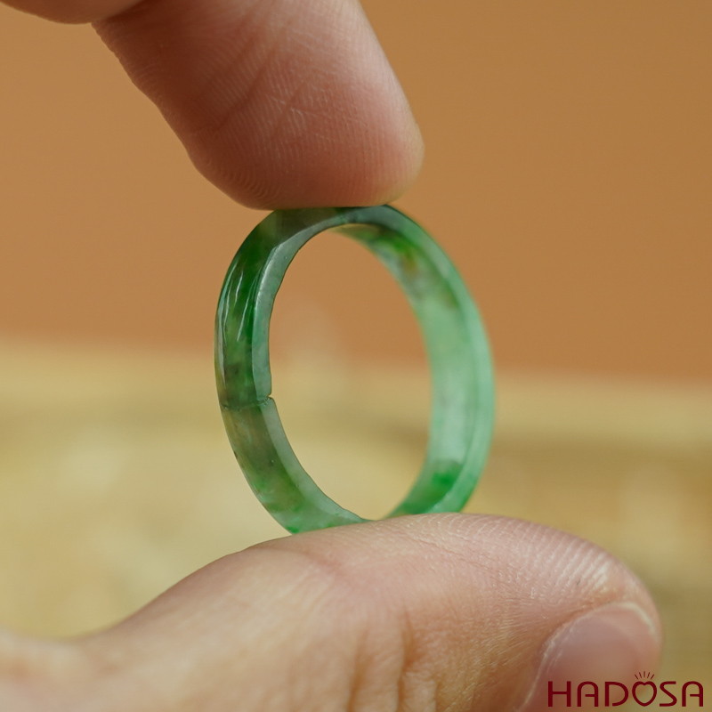 Nhẫn Cẩm Thạch xanh lý ni 17