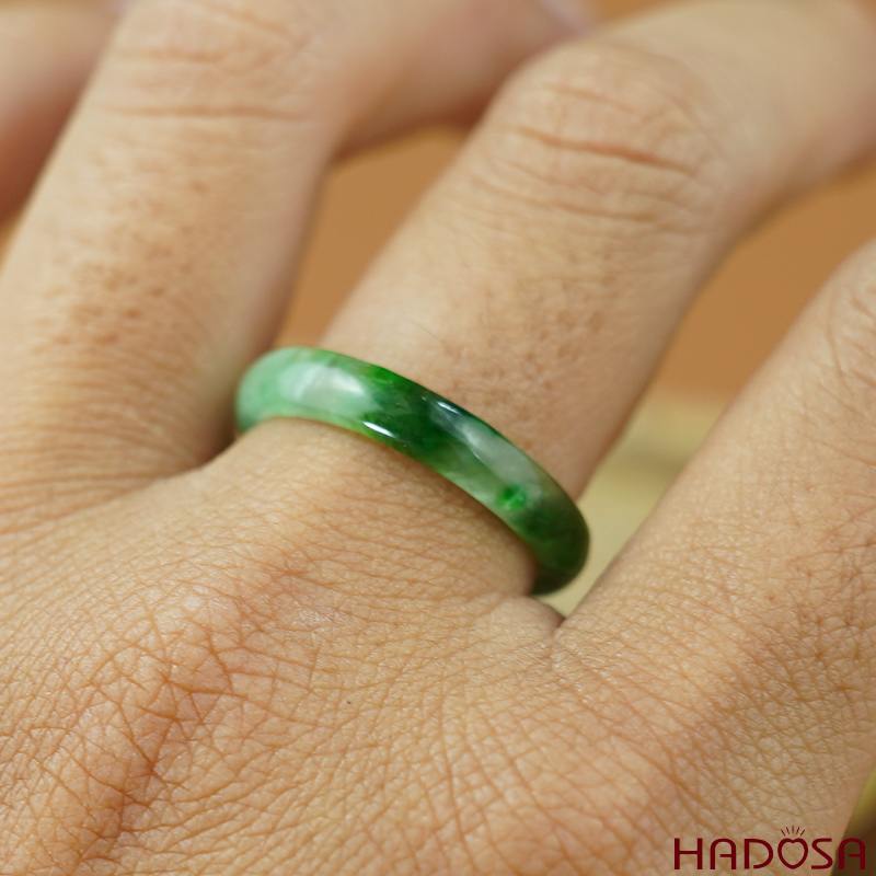 Nhẫn Cẩm Thạch xanh lý ni 17