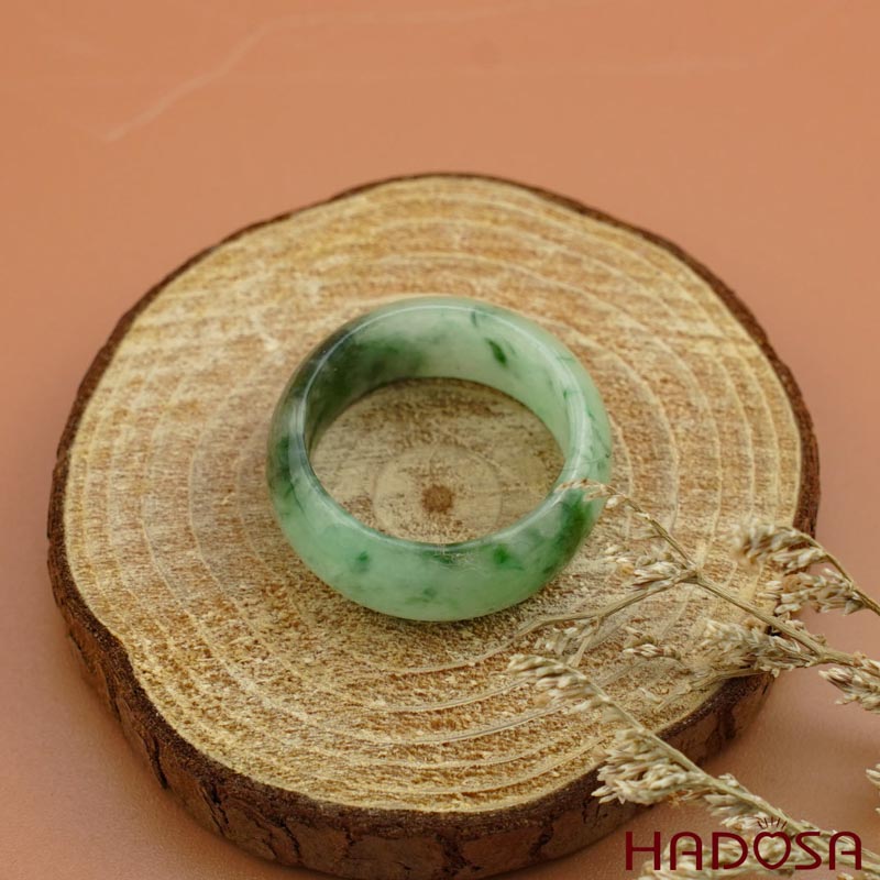 Nhẫn Cẩm Thạch xanh lí size 17