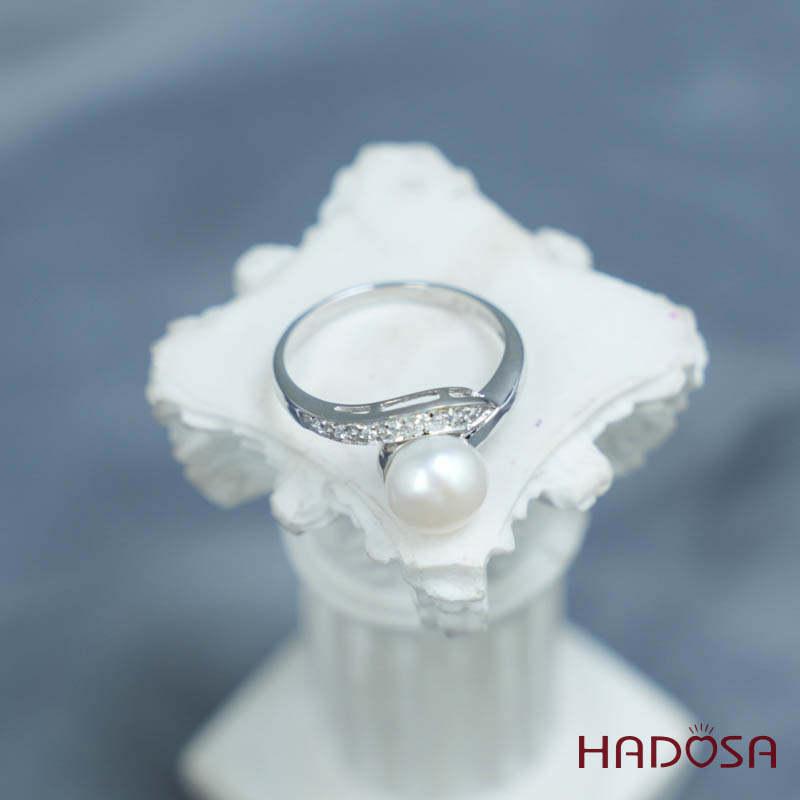 Nhẫn ngọc trai 8mm bạc size 12