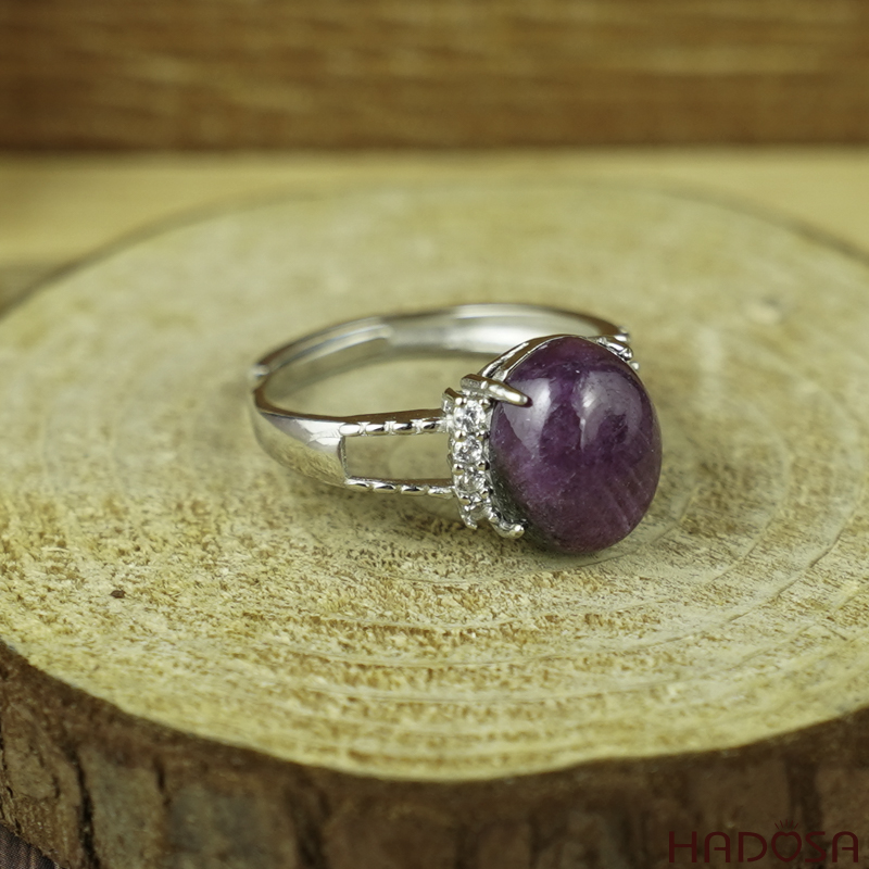 Nhẫn Ruby Nam Phi 9x11mm 5A bạc 925