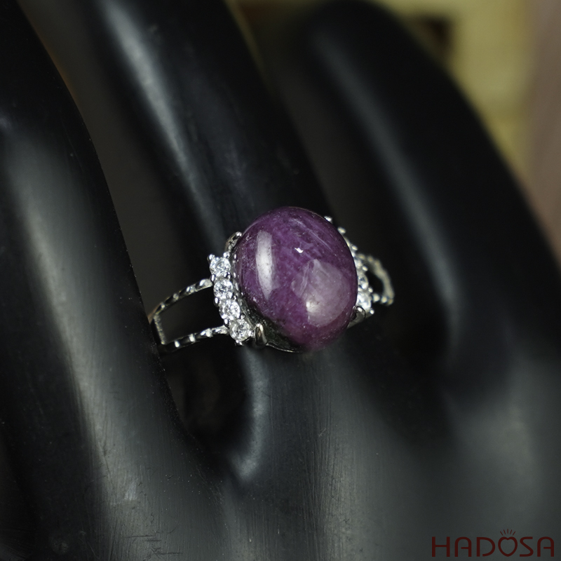 Nhẫn Ruby Nam Phi 9x11mm 5A bạc 925