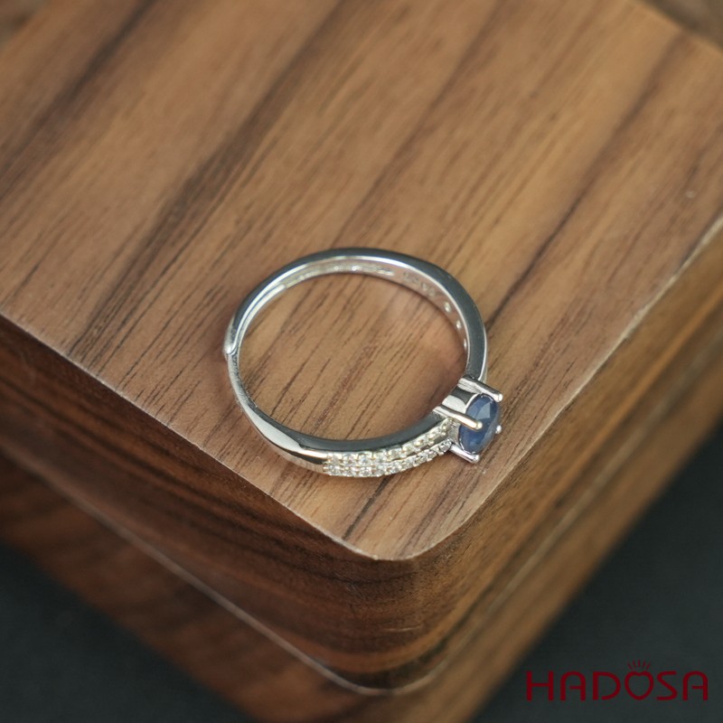 Nhẫn Sapphire 4*5mm bạc 925