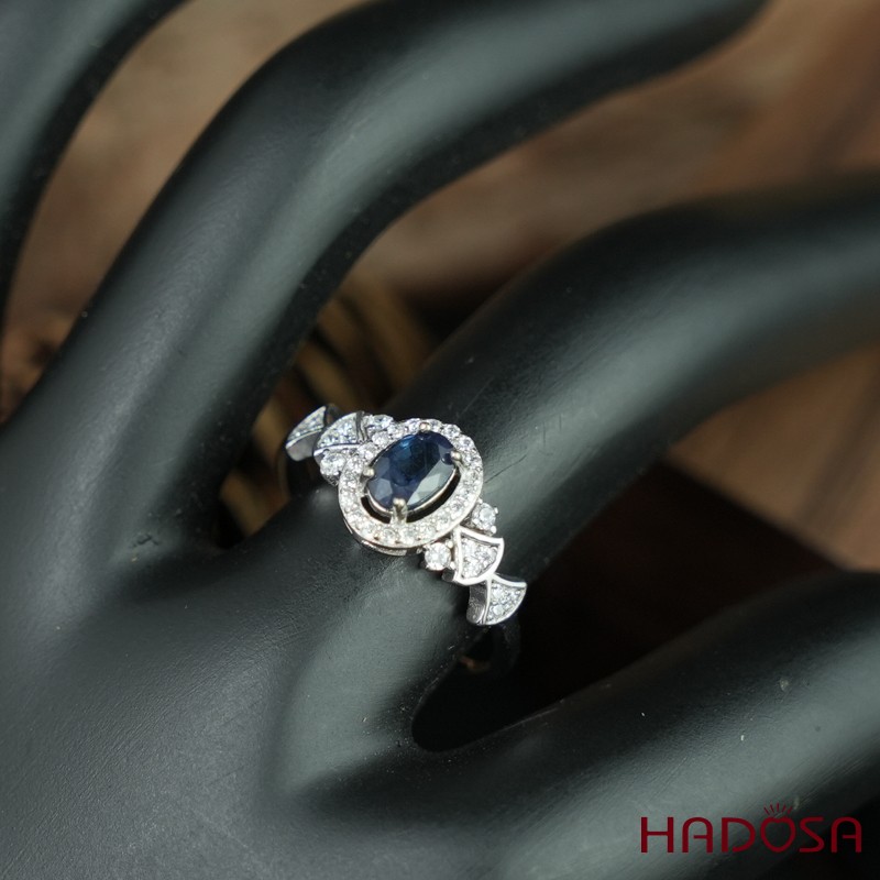 Nhẫn sapphire 4*6mm bạc 925