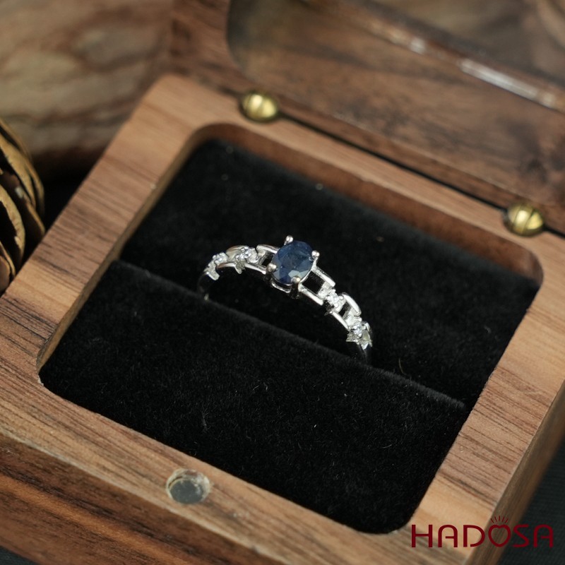 Nhẫn Sapphire 5*6mm bạc 925