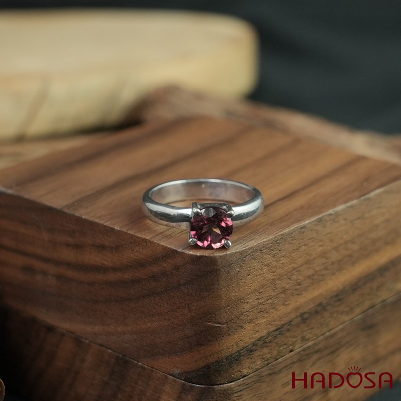 Nhẫn Tourmaline Hồng Lục Bảo tròn 6mm size 11
