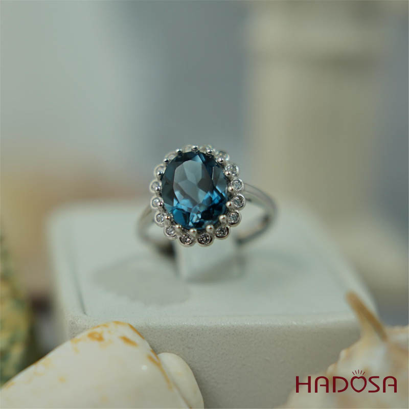 Nhẫn Topaz London 8*10mm bạc 925