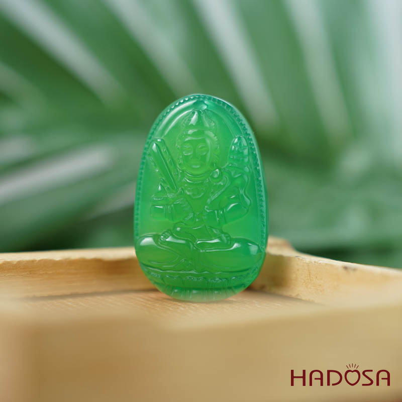 Phật bản mệnh Hư Không Tạng Bồ Tát (Sửu, Dần) mã não xanh lá 37mm