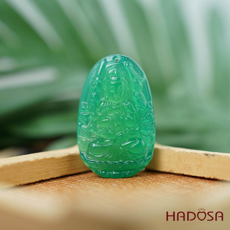 Phật bản mệnh Thiên Thủ Thiên Nhãn (Tý) mã não xanh lá 37mm