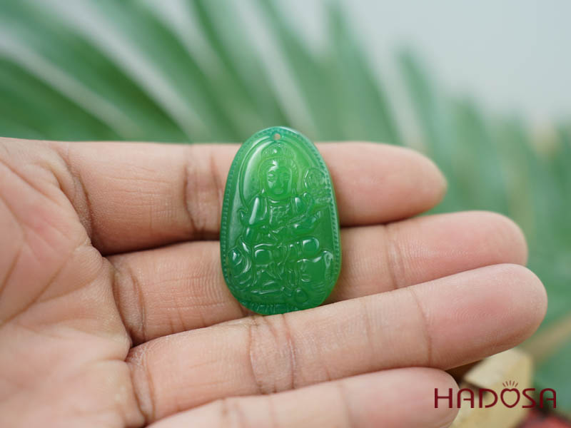 Phật bản mệnh Vân Thù Bồ Tát (Mão) mã não xanh lá 37mm