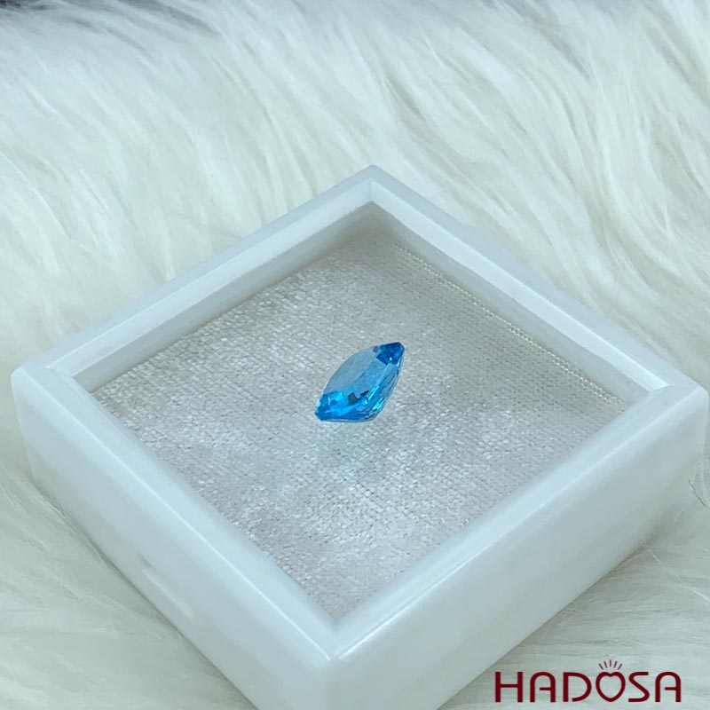 Swiss Topaz cus 10*12mm