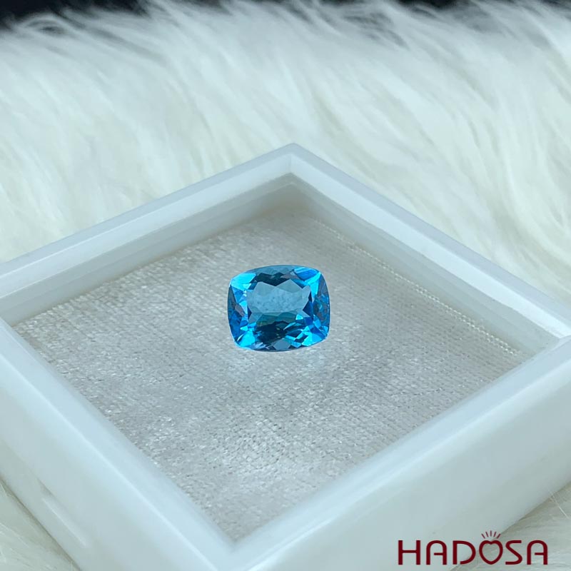 Swiss Topaz cus 10*12mm