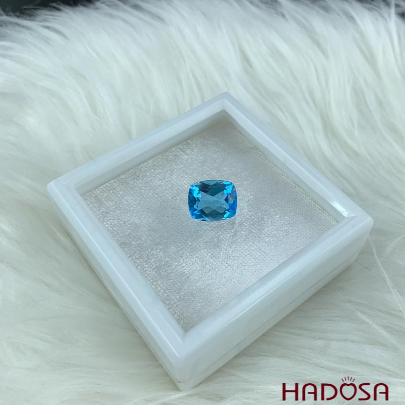 Swiss Topaz cus 10*12mm