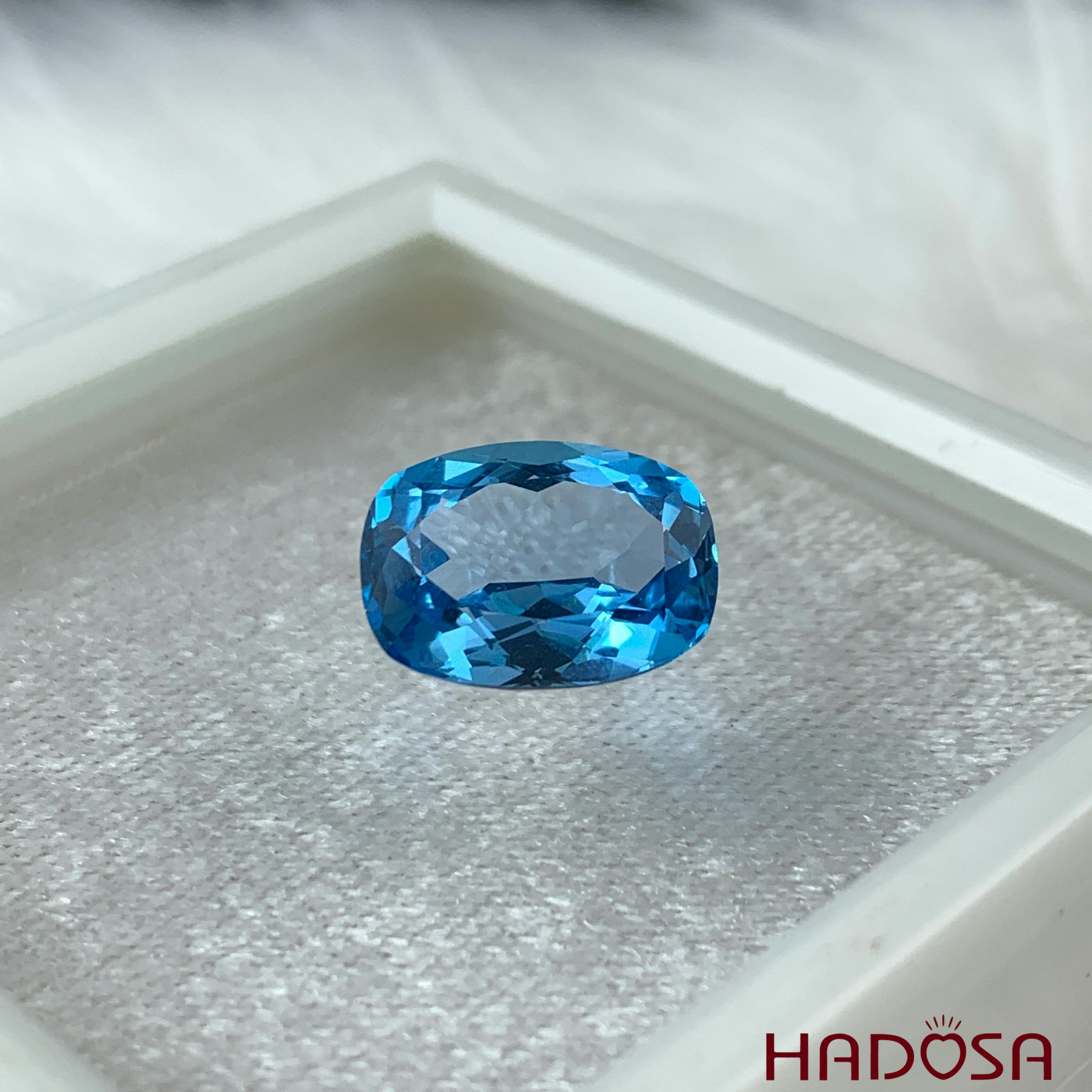 Swiss Topaz cus 10*14mm