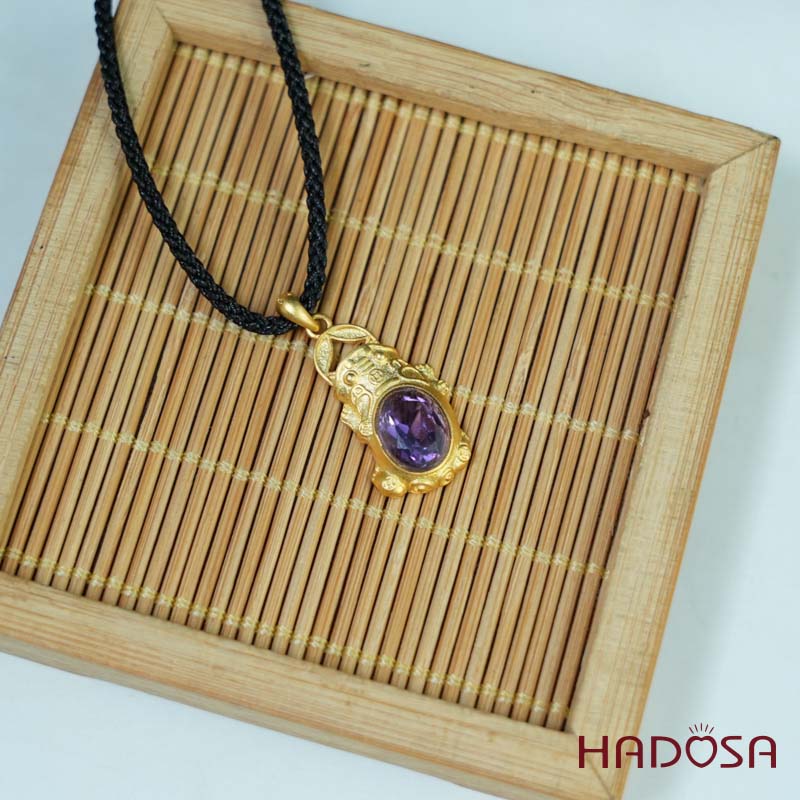 Mặt dây chuyền tỳ hưu thạch anh tím 7x9mm bạc mạ vàng