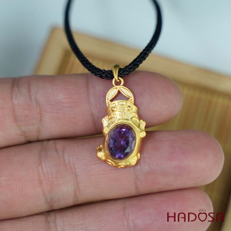 Mặt dây chuyền tỳ hưu thạch anh tím 7x9mm bạc mạ vàng