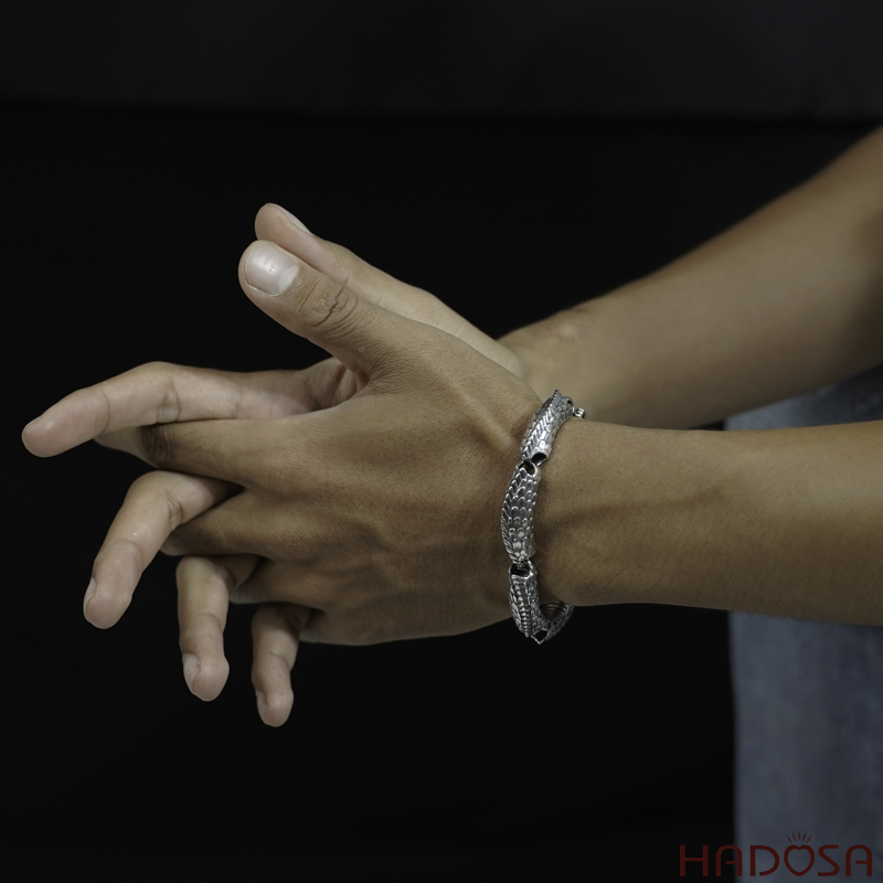 Lắc tay Rồng bạc Thái cho nam