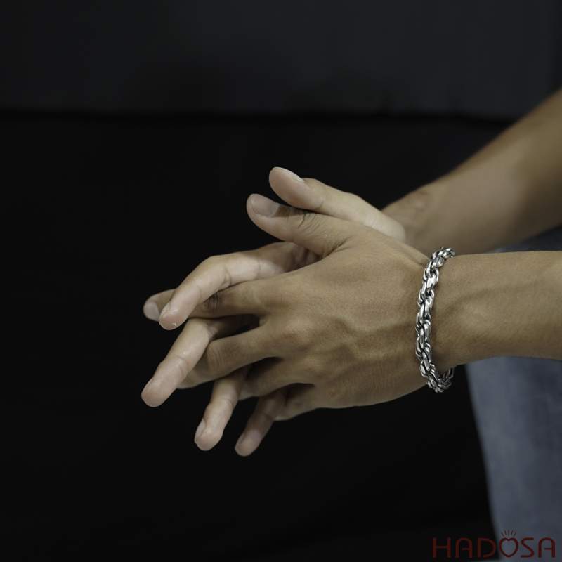 Vòng tay nam bạc đẹp