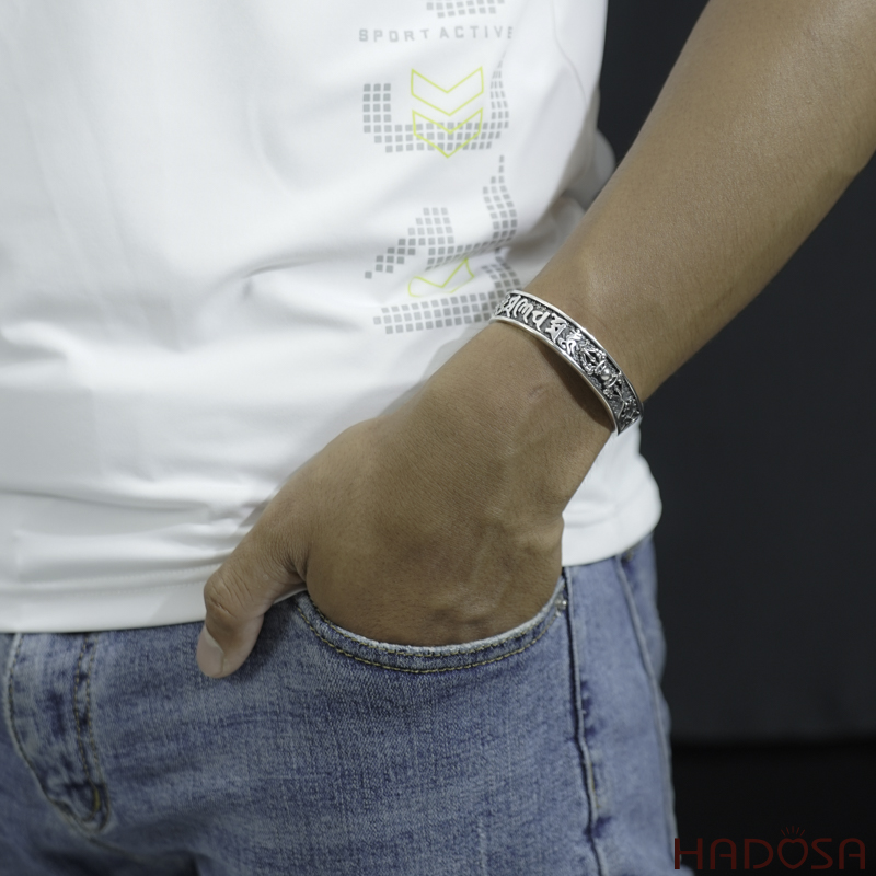 Vòng kiềng bạc Thái handmade