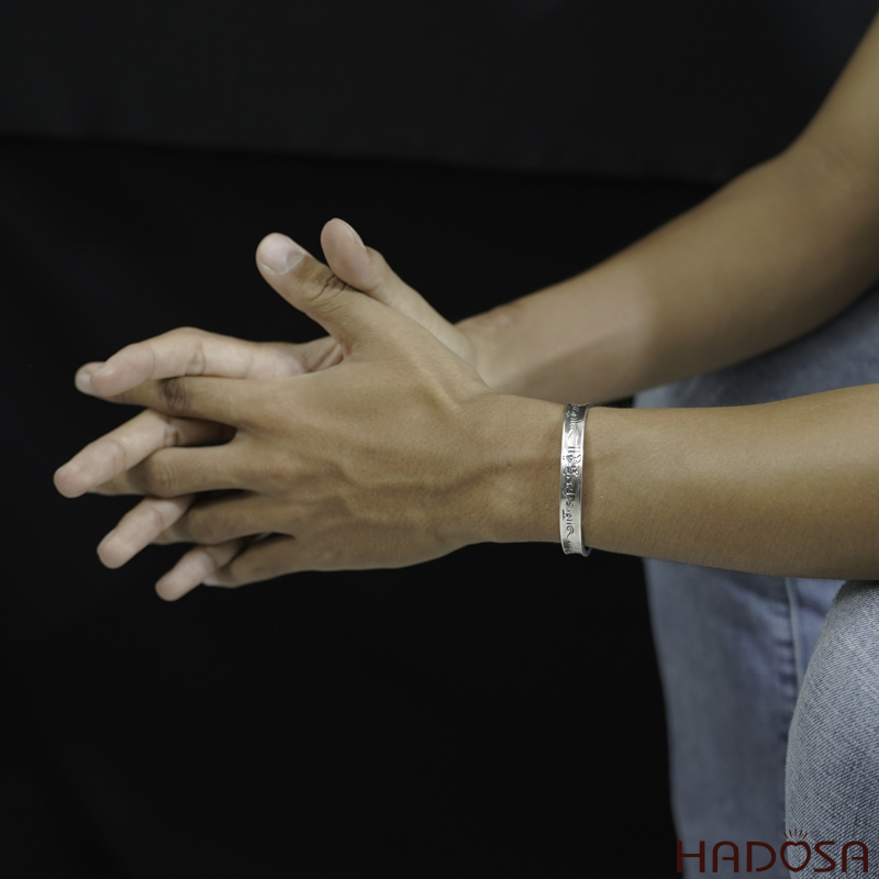Vòng kiềng bạc Thái handmade