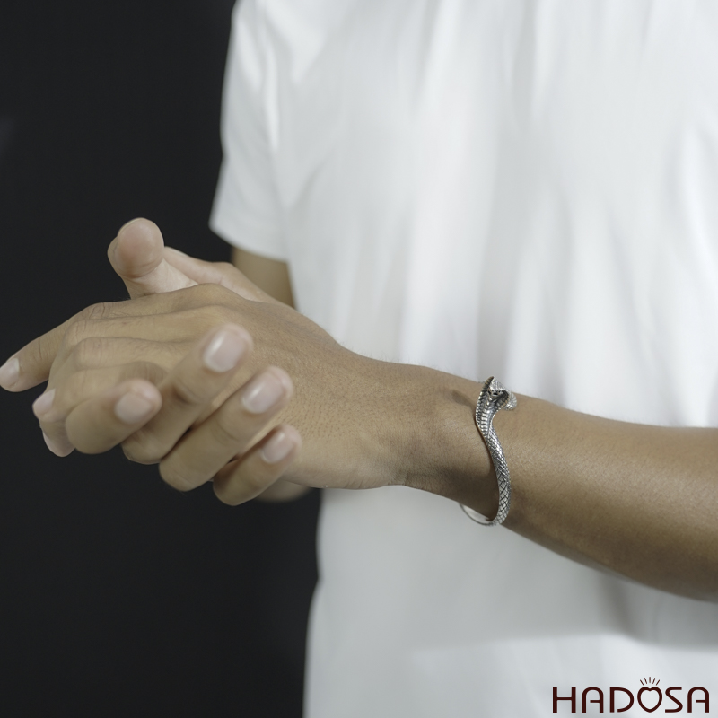 Vòng kiềng bạc Thái Thần Xà