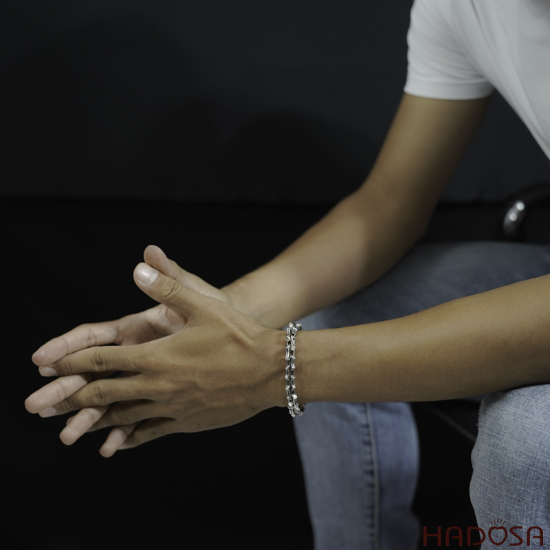 Lắc xích bạc nam