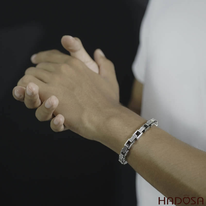 Lắc tay nam bạc Thái