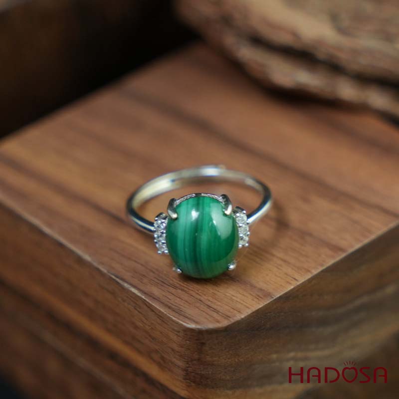 Nhẫn đính đá Lông công oval 10x12mm bạc 925