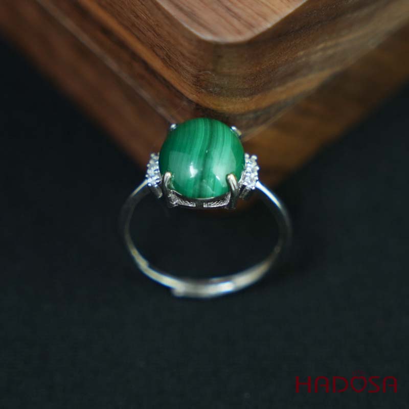 Nhẫn đính đá Lông công oval 10x12mm bạc 925