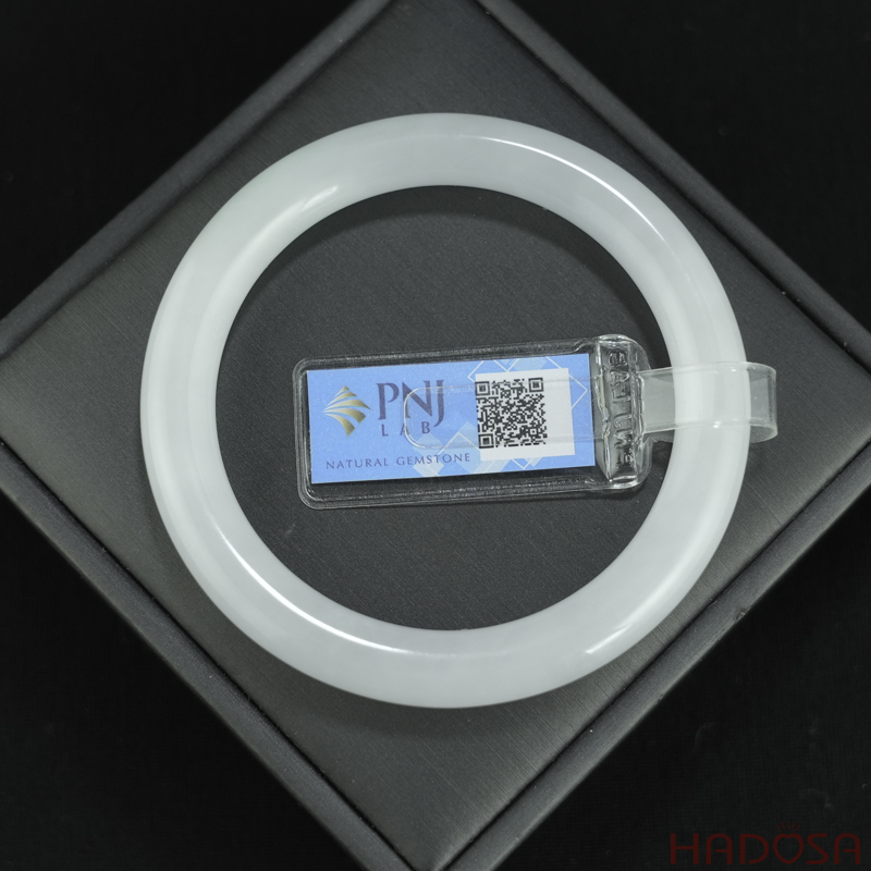 Vòng Ngọc Cẩm Thạch tròn trắng trong điểm lí ni 55