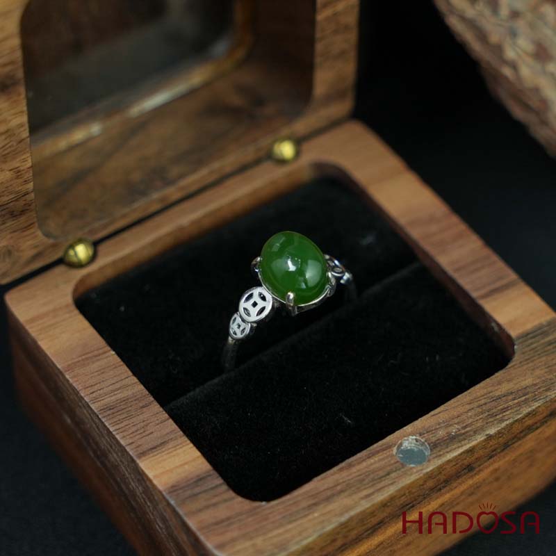 Nhẫn đính đá Ngọc bích oval 8x10mm bạc 925