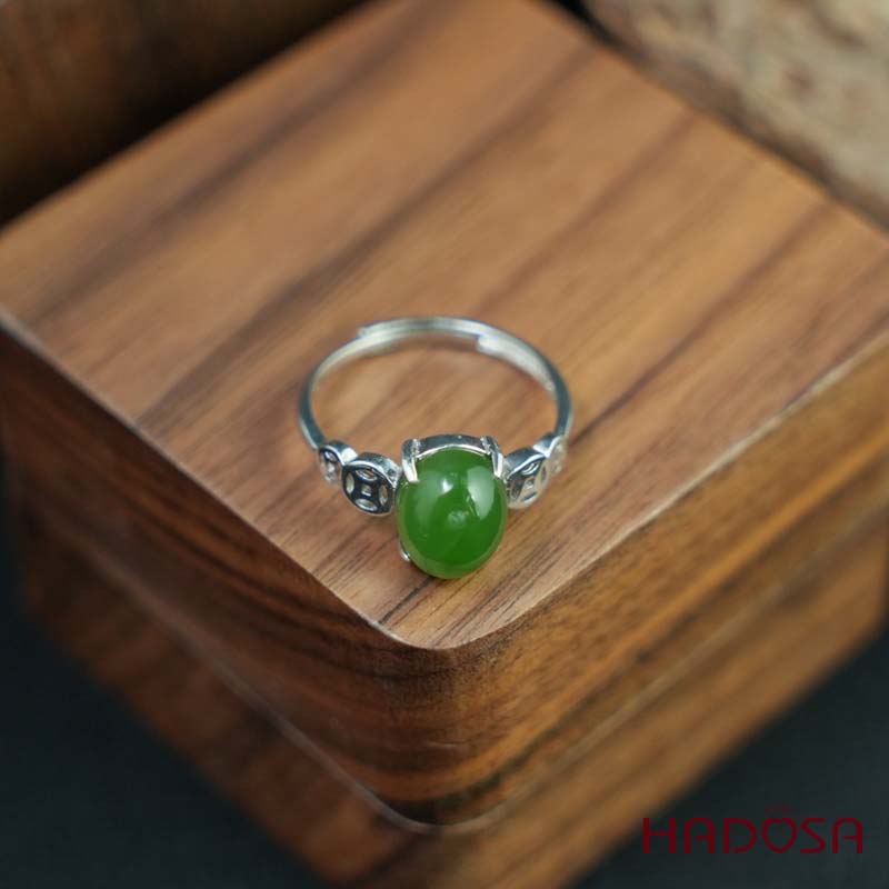 Nhẫn đính đá Ngọc bích oval 8x10mm bạc 925