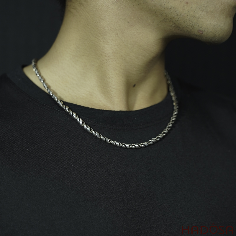 Dây chuyền bạc Thái