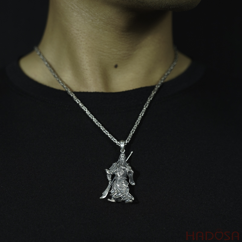 Mặt dây chuyền Quan Công bạc Thái