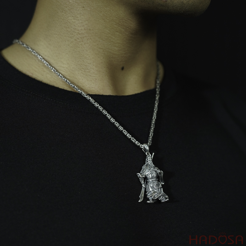 Mặt dây chuyền Quan Công bạc Thái