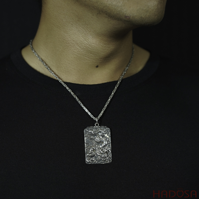 Măt dây chuyền bạc Thái chạm Rồng