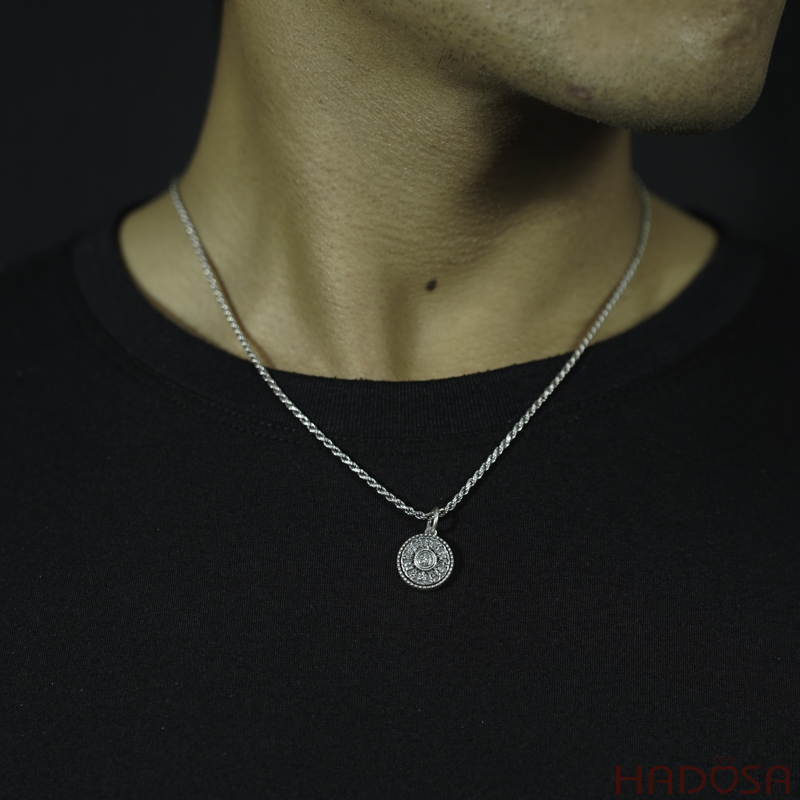 Mặt dây chuyền chữ Om