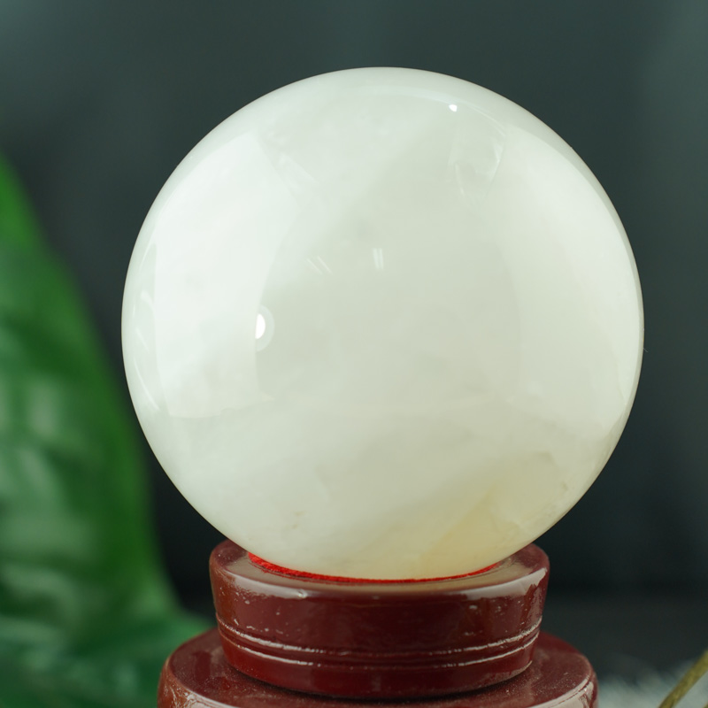 Cầu thạch anh trắng cùi dừa 8cm