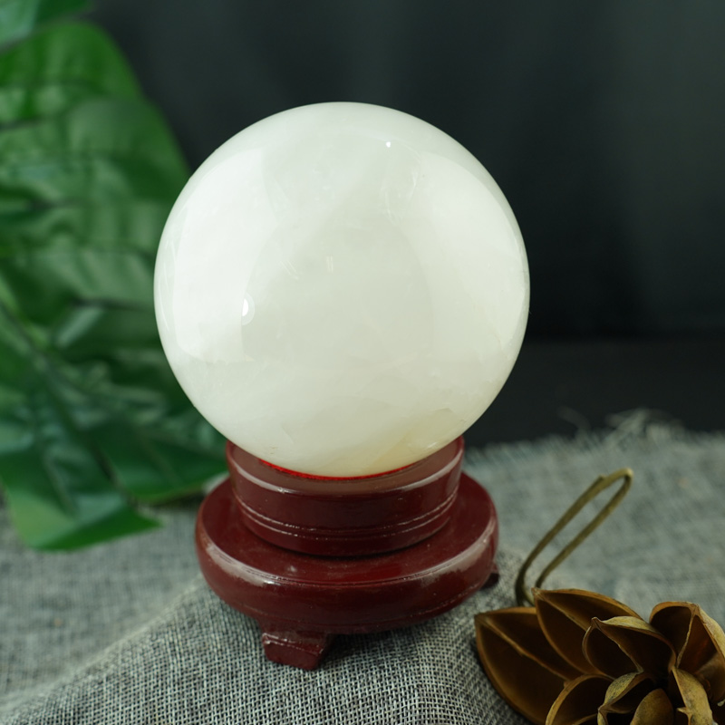 Cầu thạch anh trắng cùi dừa 8cm